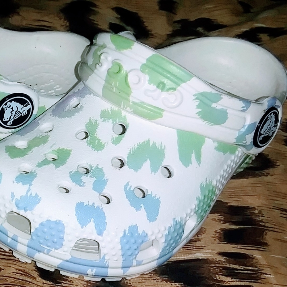 Toddler crocs